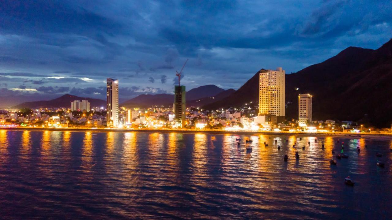 Muong Thanh Grand Nha Trang Hotel Exterior foto